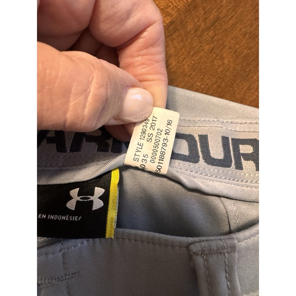 Boys Under Armour Gray Golf Shorts Size 12 Loose Heat Gear Performance Golf - Picture 6 of 6
